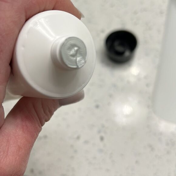 Gloss Moderne "Universelle" Vegan Clean luxury body cream Still sealed! - Picture 3 of 4